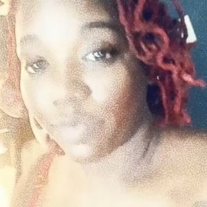 Meet your Posher, Kendra